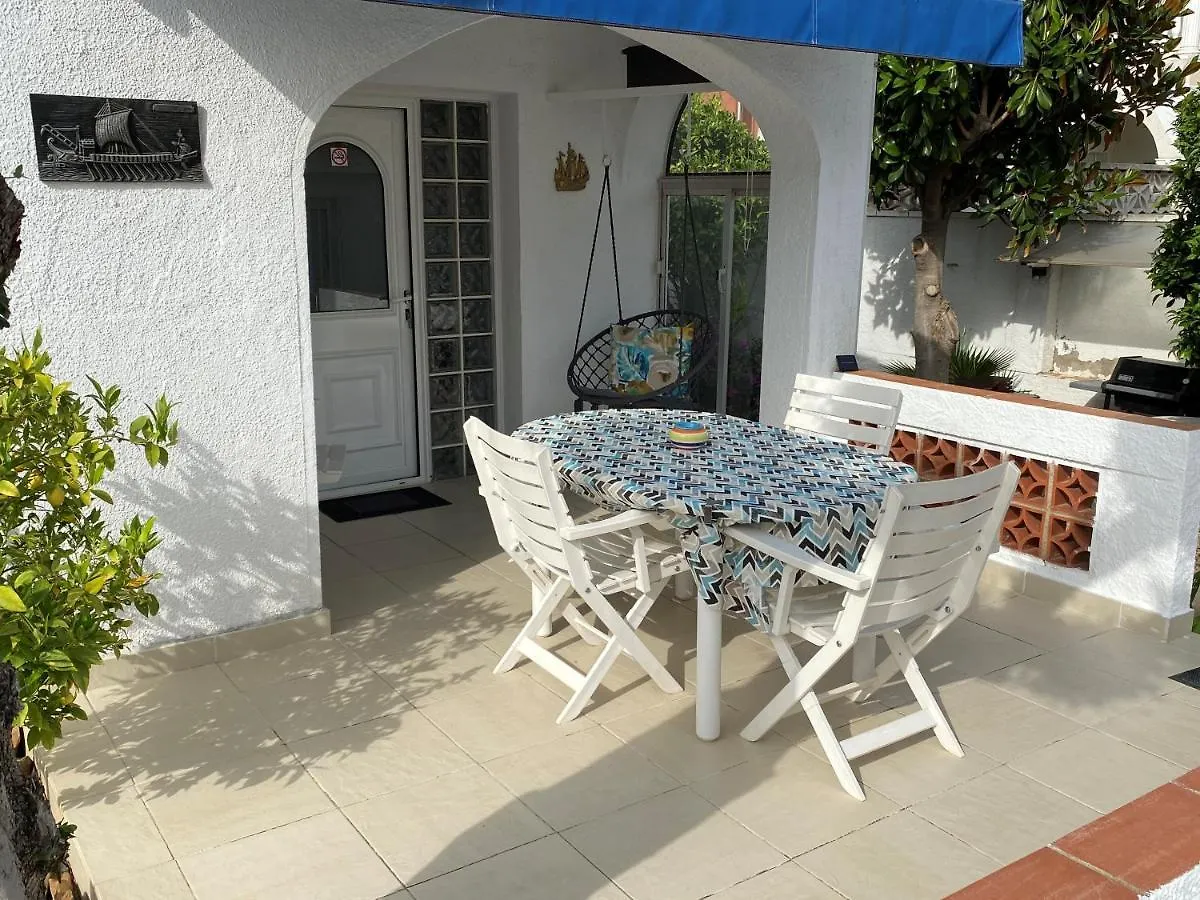Maison Avec Jardin A 400 M De La Plage Empuriabrava Spain